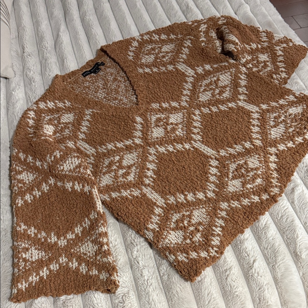 HYFVE Geometric Brown and Cream V-Neck Sweater